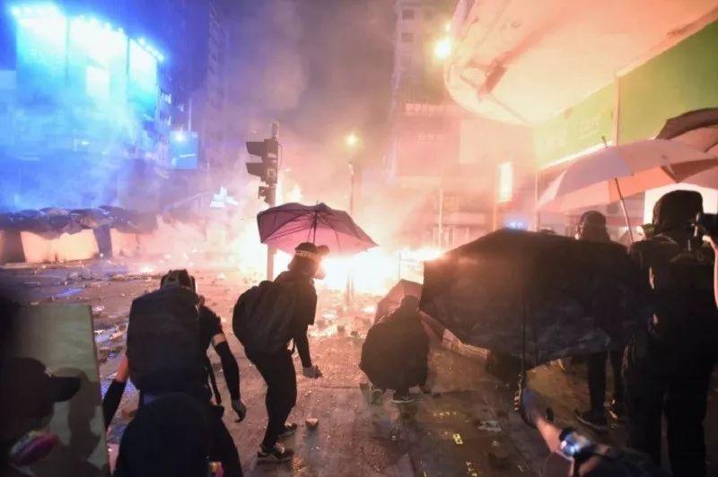补壹刀：这六组数据，勾勒出今天香港的大轮廓