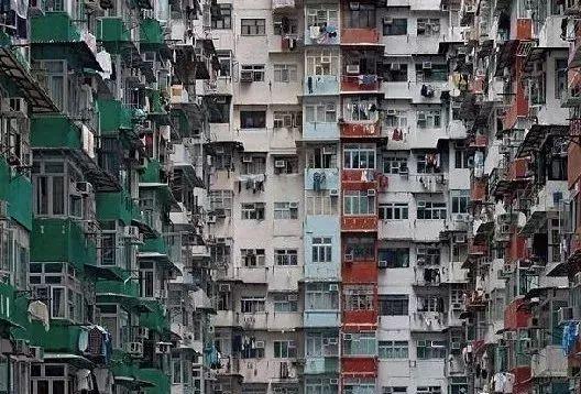 没见过香港的棺材房，你永远不知道，自己住得有多幸福！