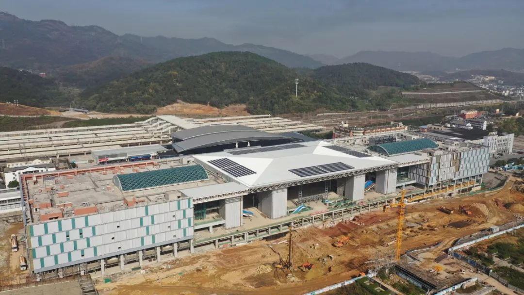 义乌新火车站初显雄姿工程开始收尾啦