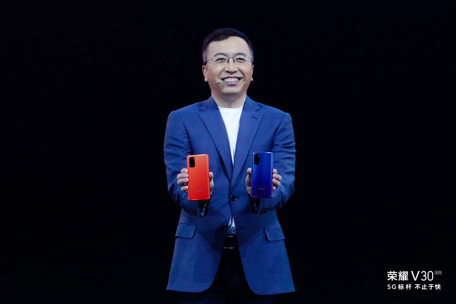 荣耀赵明:荣耀V30旗舰5G soc领先行业一年...