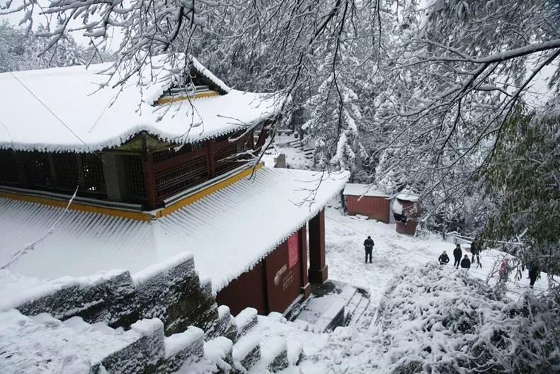 宝鼎山上宝鼎寺,宝鼎寺旁八角亭,垫江的这处古迹你打卡了吗