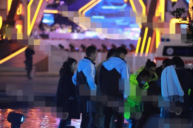 好友婚礼将以私人亲友聚会形式举行，高以翔本