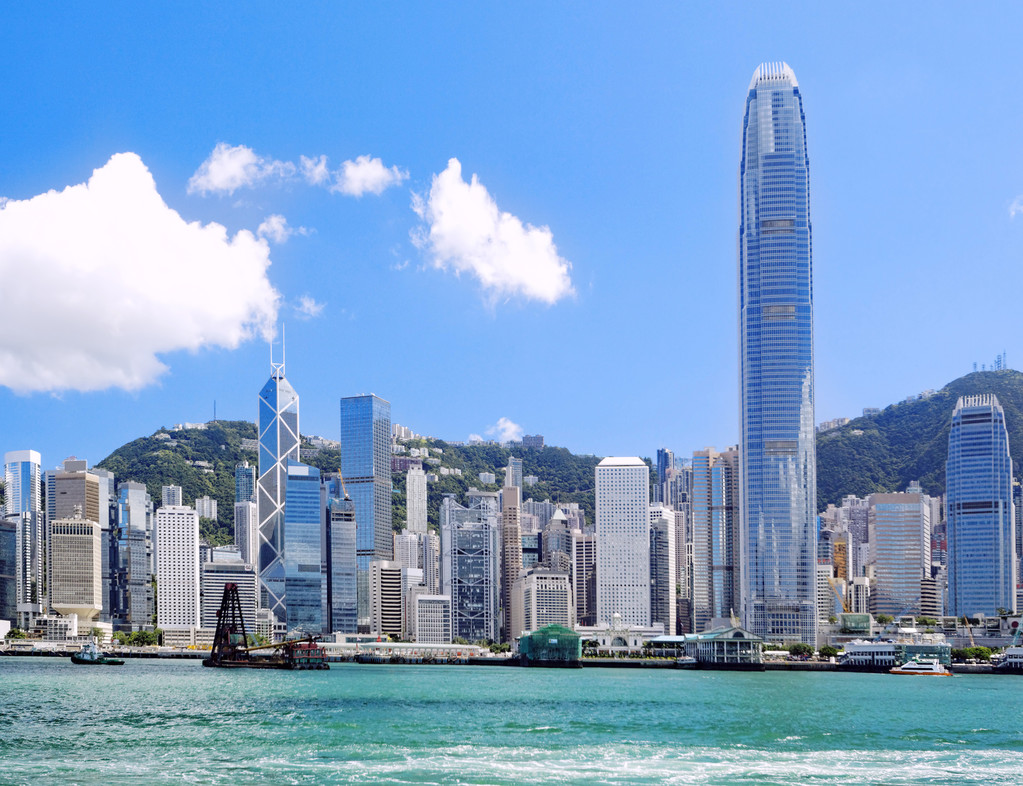 中国大陆GDP为13.6万亿，加上港澳台GDP，能否达到