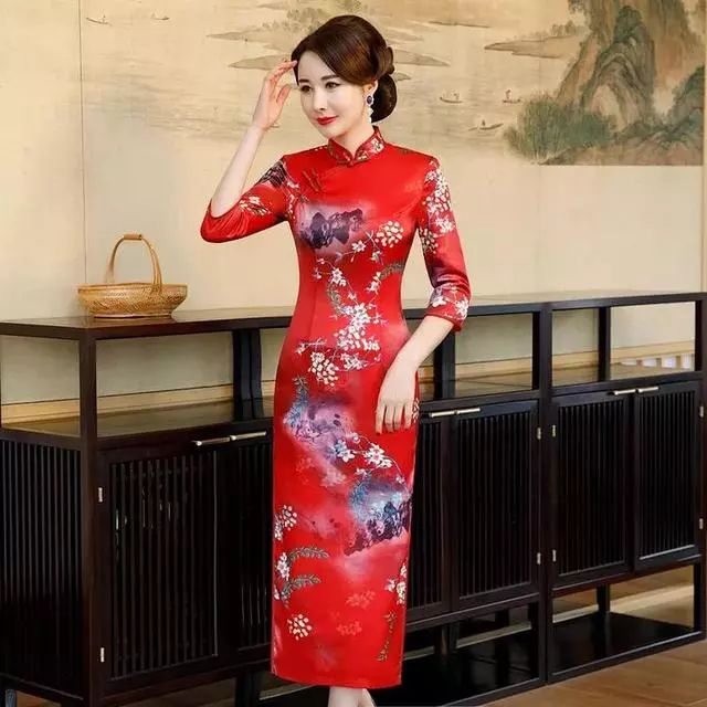 经典中国红旗袍,演绎浓浓中国美