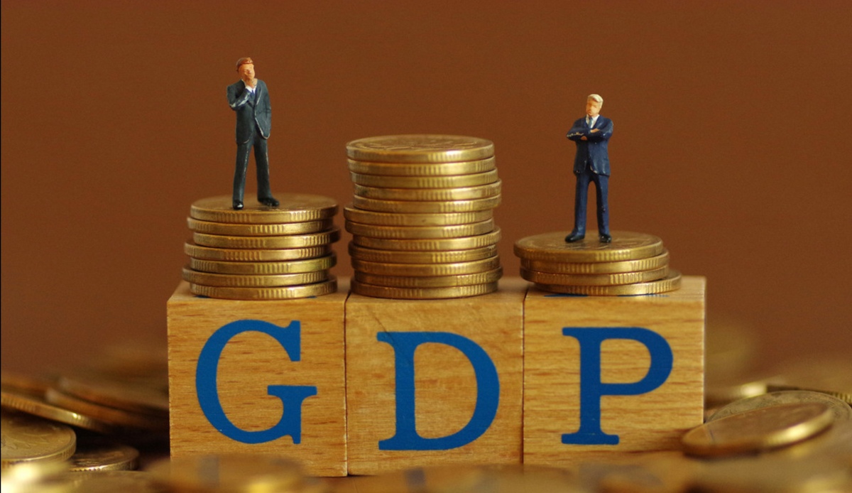 中国大陆GDP为13.6万亿，加上港澳台GDP，能否达到