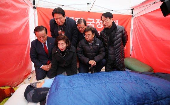 韓國總統候選人，青瓦台絕食8天，突昏迷急送醫-尋夢新聞