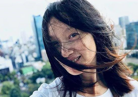 拒绝潜规则被雪藏, 出道14年不温不火, 如今36岁成