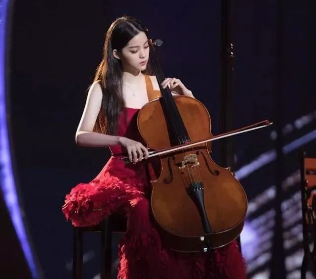 欧阳娜娜王源大提琴钢琴合奏，学音乐后的他们气质也太好了吧 !