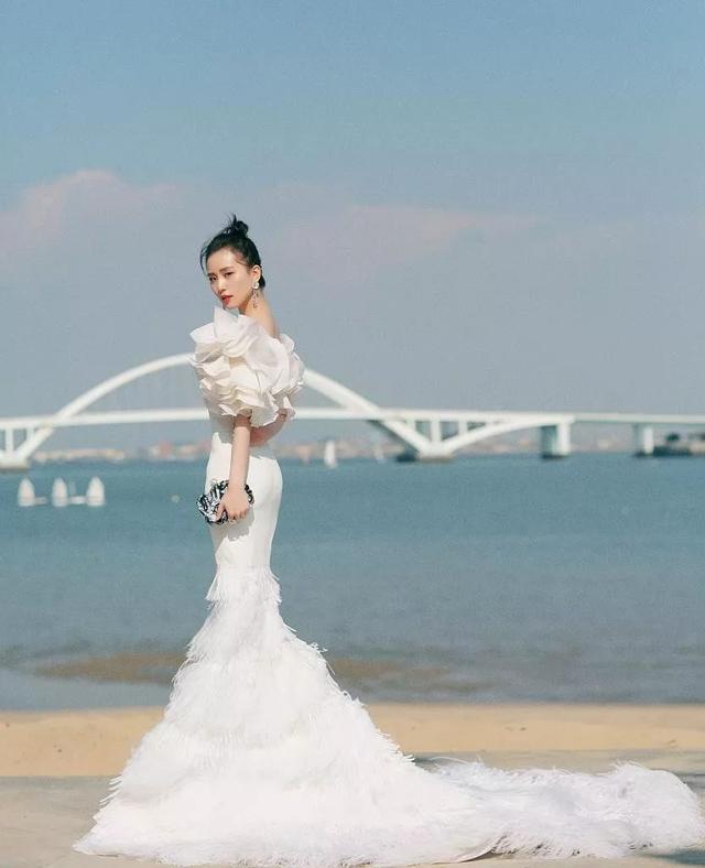 孙俪赵丽颖领先电视剧收视榜 唐嫣被低估 是杨幂