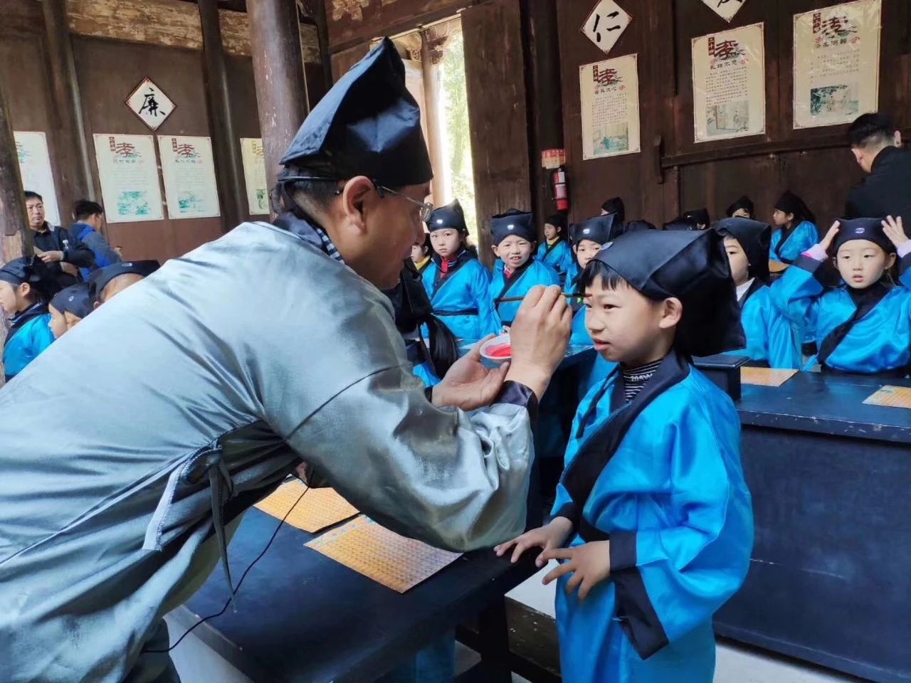 【2019秋研学亲子忠孝文化】琅琊山国学研学一日游开笔礼,穿汉服,点