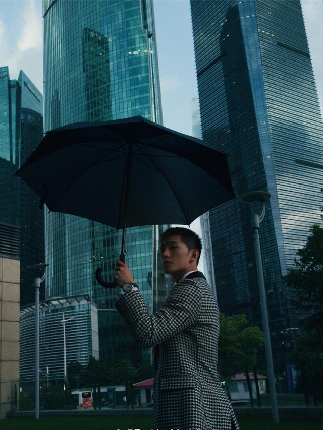 杨洋变了！与成龙合作电影，打戏和替身这件事