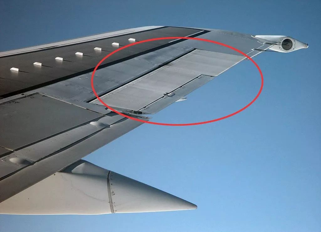 副翼钢索断裂 南航机组成功处置波音737罕见故障_飞机