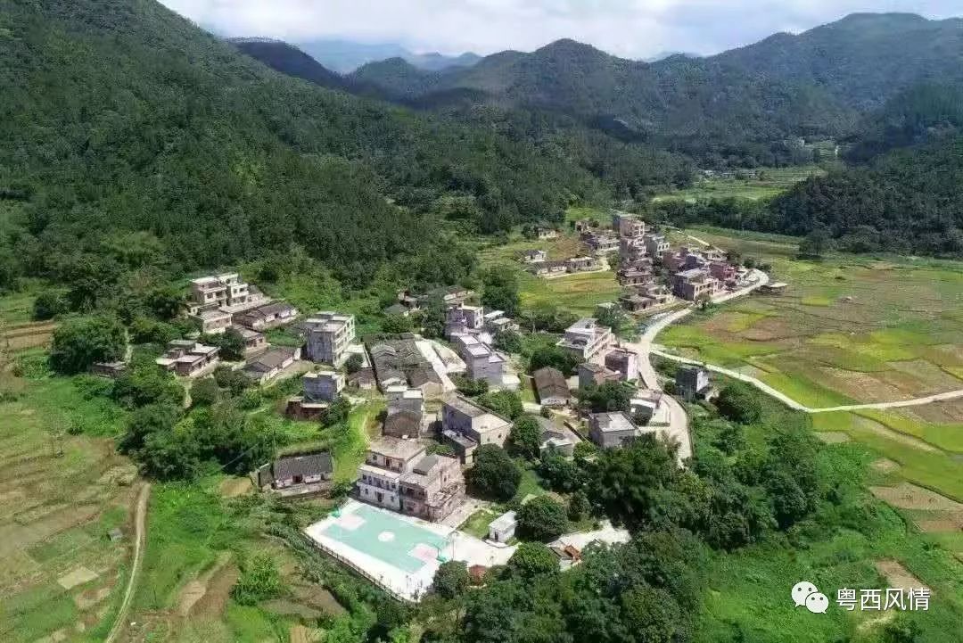 村民盼早日升级改造阳春县道x603线三甲镇山坪通往信宜合水路段