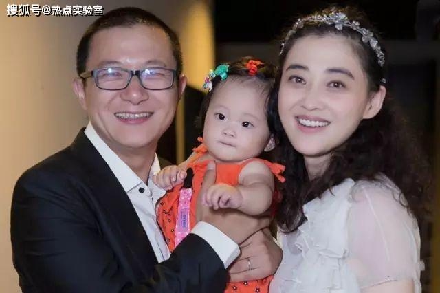 章子怡有几个丈夫和孩子 dc51976e3b144a18b24eb4dbe59cfe0b.jpeg