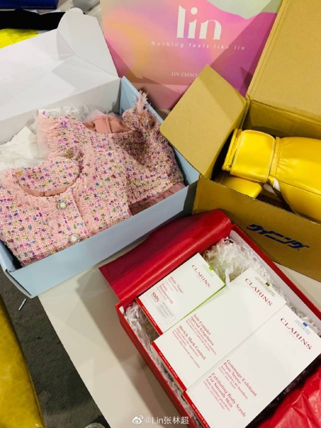 郭碧婷被送孕期护理品疑怀孕？曾被拍出席活动