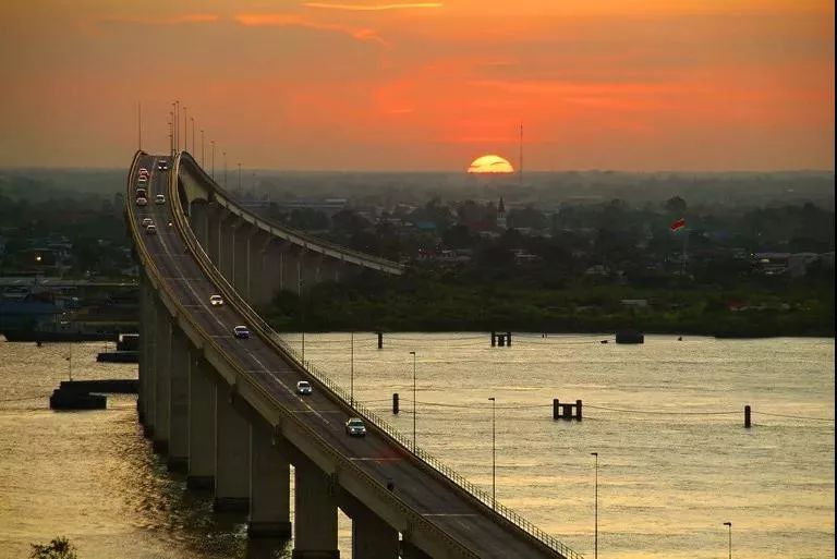 聚焦丨苏里南同中国签署共同推进一带一路建