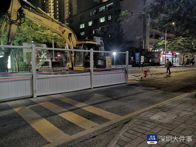 初中生过马路被撞飞，深圳多区路口被发现围挡