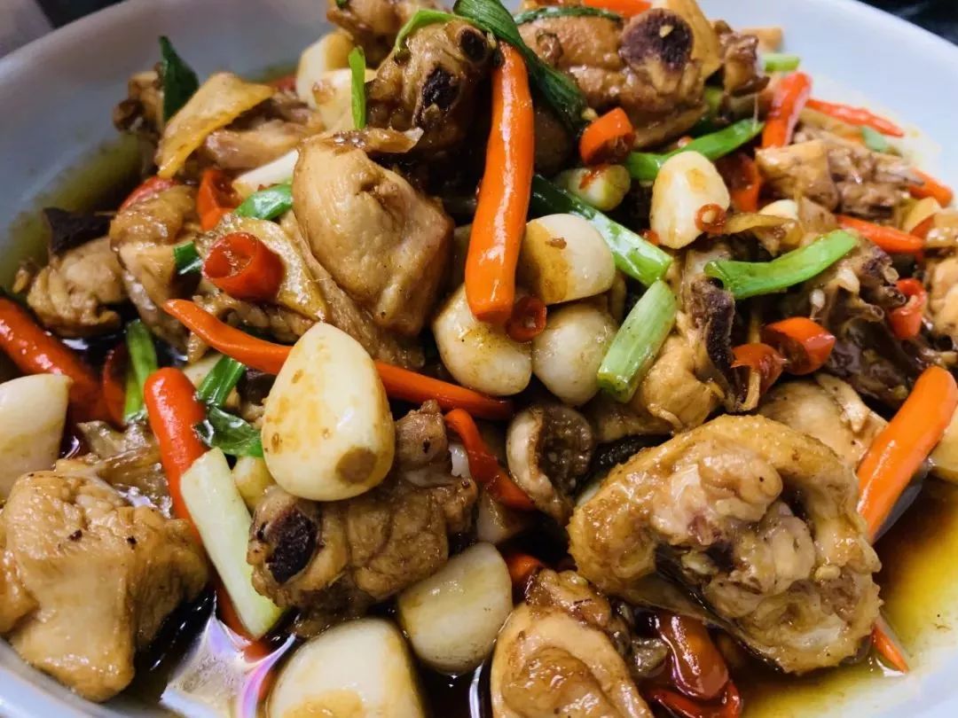 怎么炒干锅牛肉好吃 2965d62d01704f65960a107cde6b2da8.jpeg