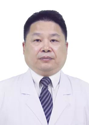 在北京阜外医院长春分院任心脏中心大主任,在武汉科技大学附属普仁