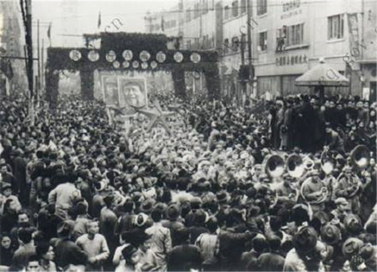 1949年中国有多少人口_布列松 100个决定性瞬间