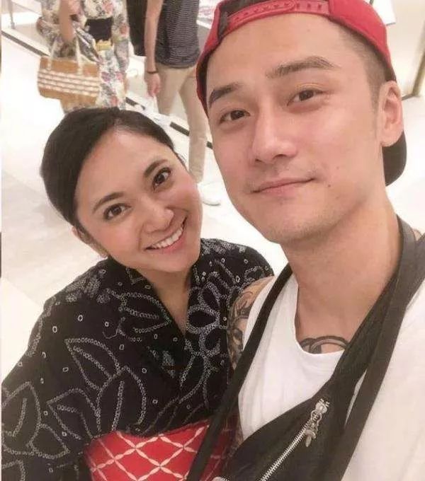 蒋劲夫否认家暴，外籍女友控诉为造谣？与美女