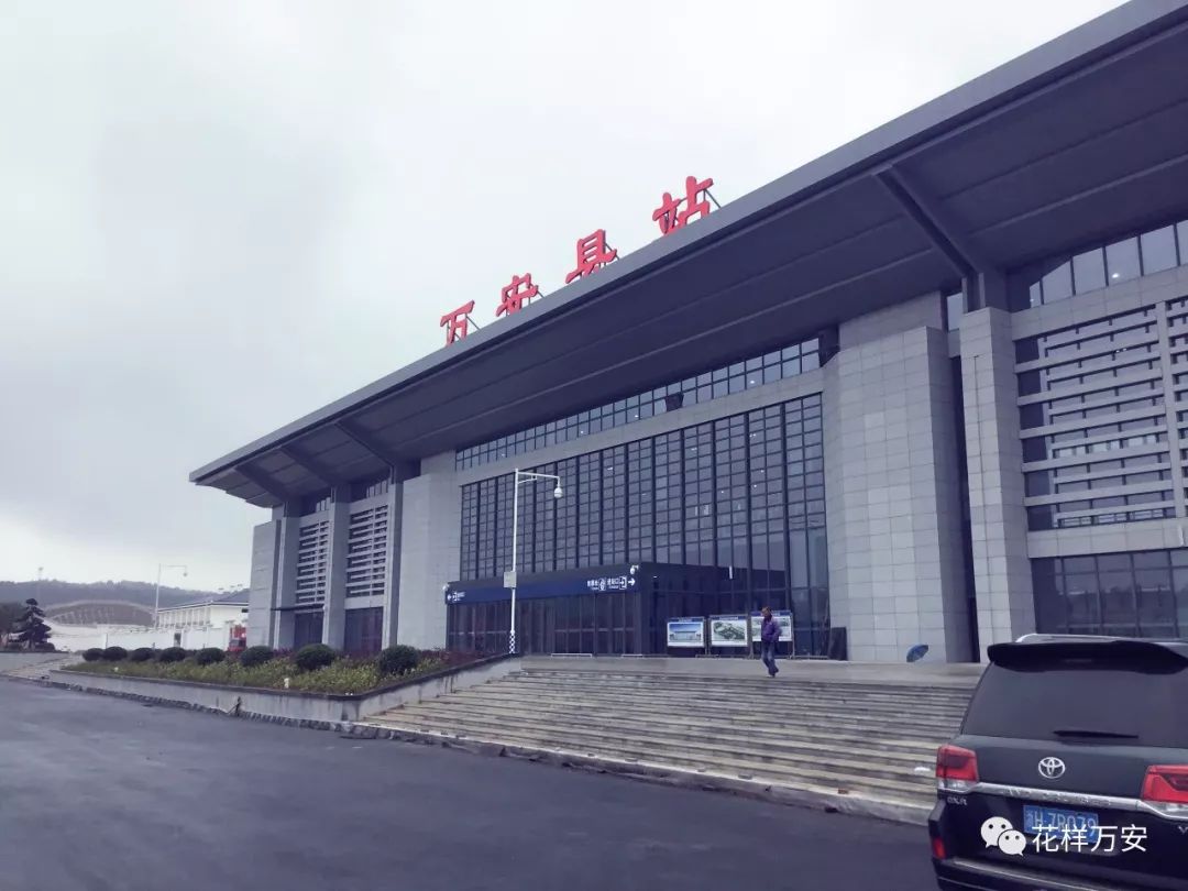 万安高铁站靓照新鲜出炉(组图!售票厅候车室卫生间检票口安检.