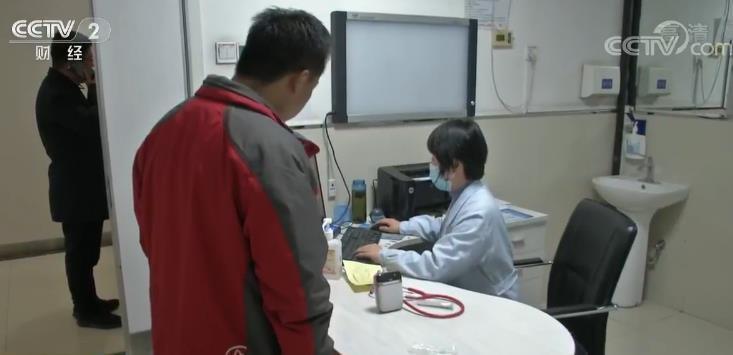 中国人均寿命男女_中国人均寿命变化图(3)