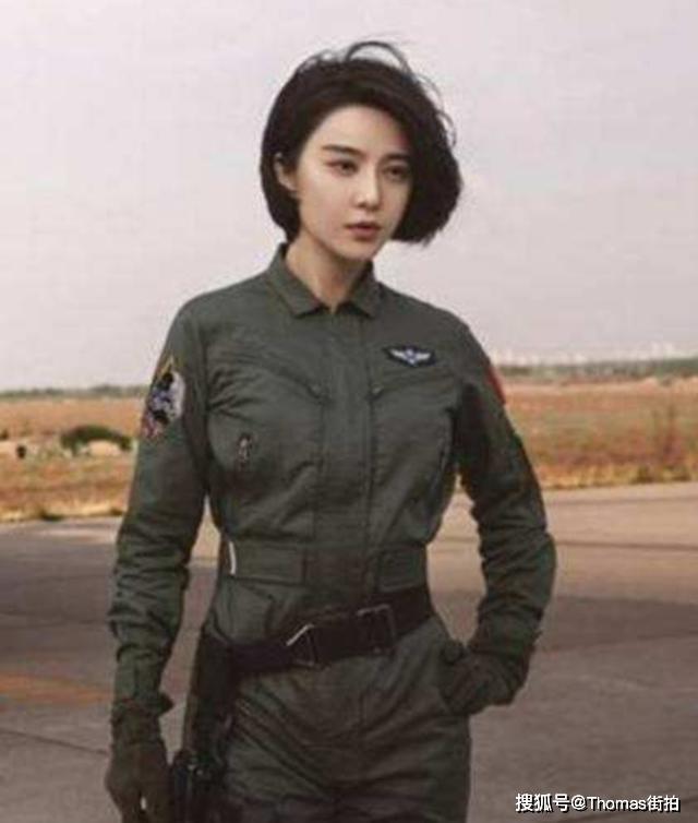 原创女明星的军装照惊艳众人,太迷人了,哪个更有军人气质?