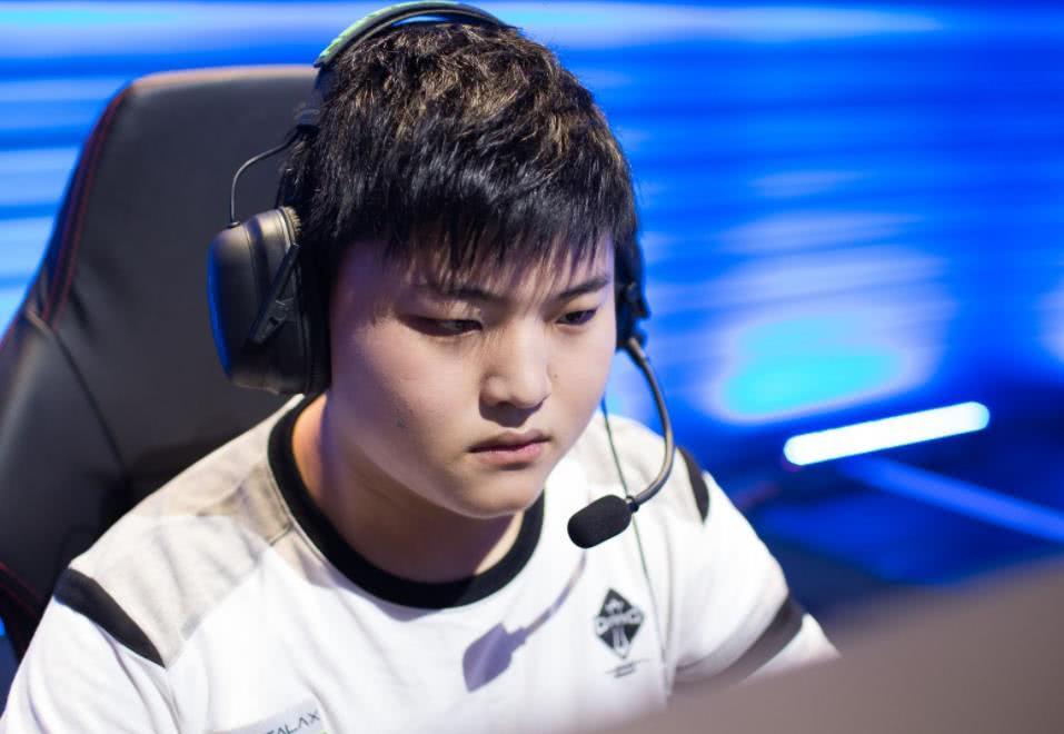 uzi最近的比赛 279a52aa15ff45fd9a76a53354d48223.jpeg