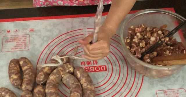 肉怎么切才不会散 541c1b2de42149ea9b2e566c774c5c41.jpeg