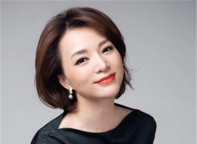 其实在央视,还有一个很优秀厉害的主持人.