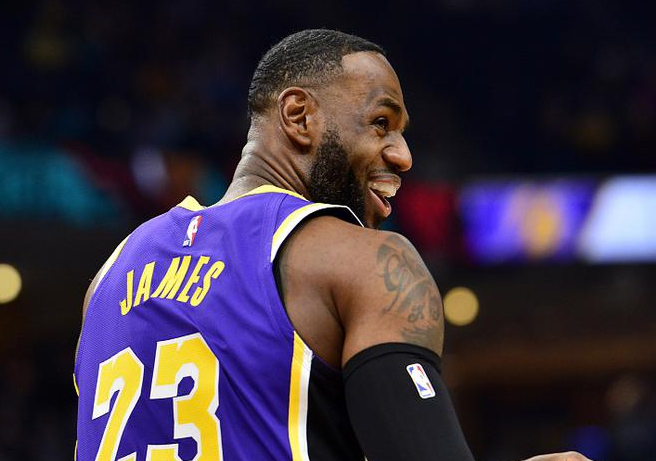 詹姆斯伤情出炉引热议 751b529c3f134ca78373d1a424ffbcbd.png