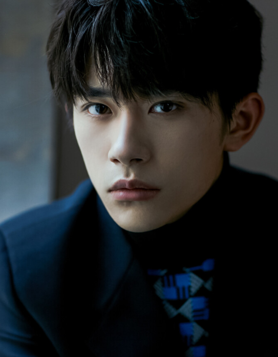 易烊千玺的电影照片 7709dc762961476b8209771954716237.png