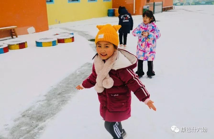 雪落康六幼,惊艳了这个冬天