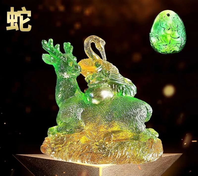 最能旺属蛇的壁纸,77年属蛇女人微信头像 属蛇人的吉利数字 属蛇的人今年的生旺数字是 八及 六.