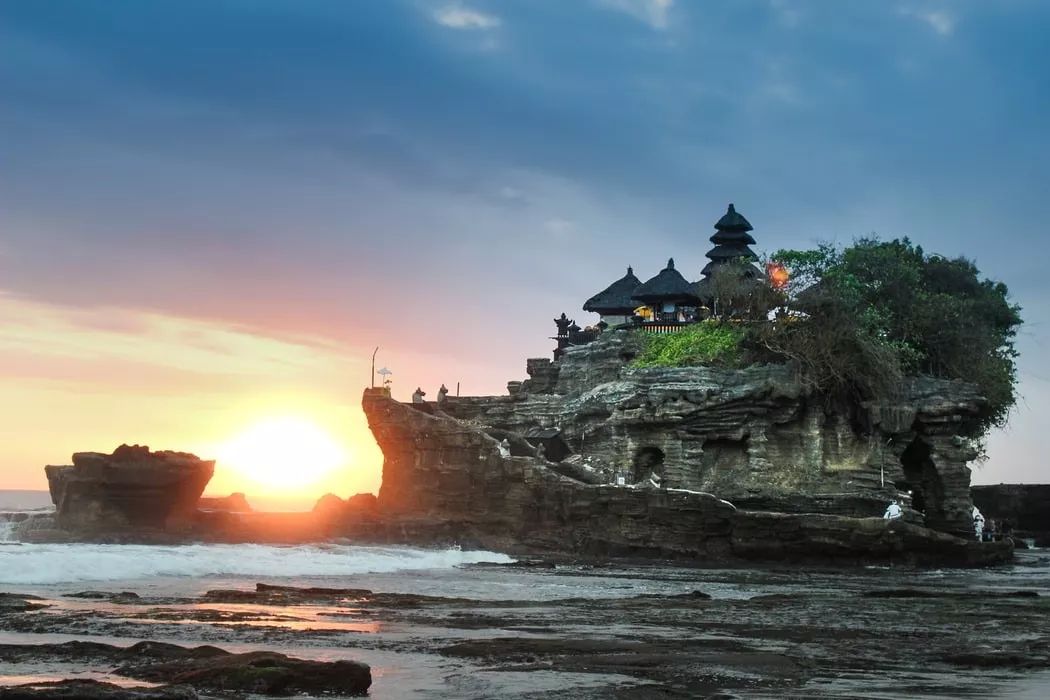 寒假招募·巴厘岛 | 夕阳余晖里,去探索神秘的海上孤岛