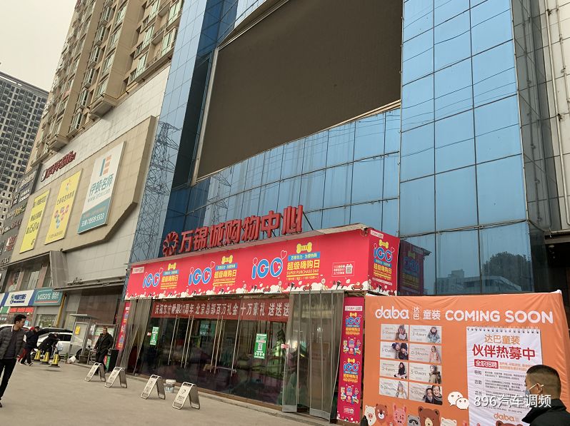 恶心!陕西一男子厕所偷拍女生,手机里竟有700