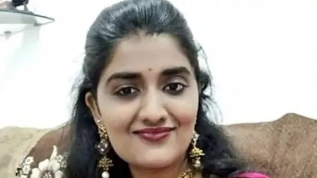 26岁女子被奸杀后烧焦弃尸，震惊印度社会