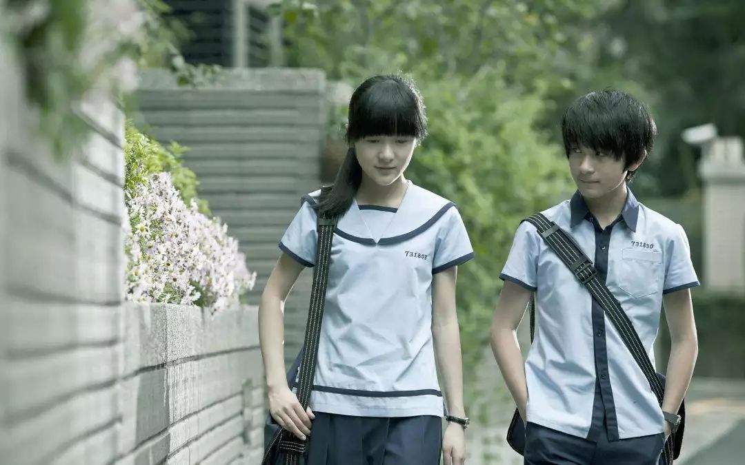 在2013年方文山执导的电影《听见下雨的声音》里,她是女主角阳光可爱
