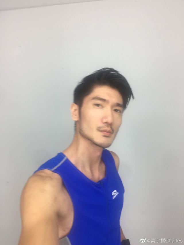 原创高以翔离世第4天,二哥高宇桥首次更博,一个举动让人疑惑