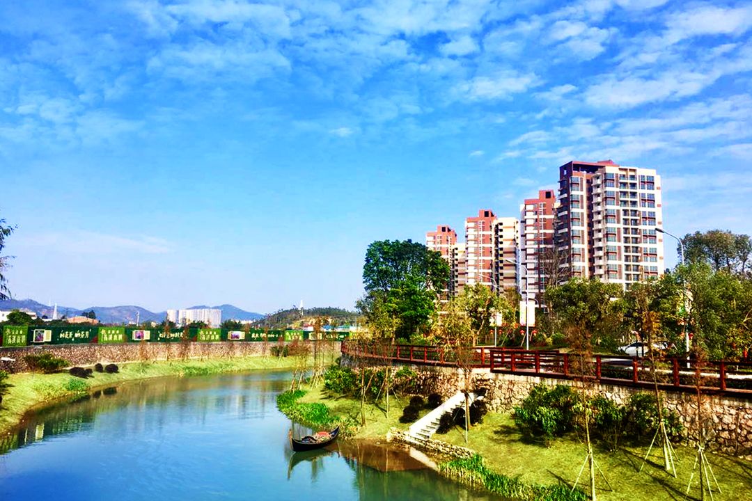 贵阳花溪经济总量排名_贵阳花溪小河晚上图片(2)