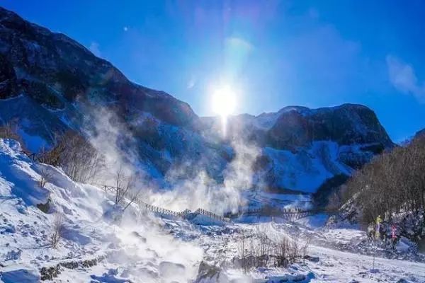 冬日里就是要温泉泡到爽！国内值得一去的10大温泉胜地~