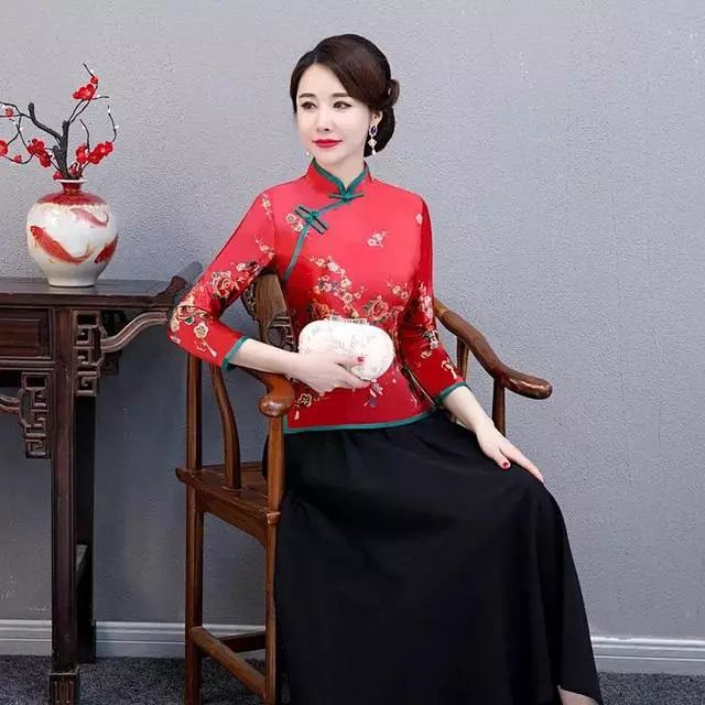 气质优雅的中国风女性 1b3c08680f40405086d64958a02440df.jpeg