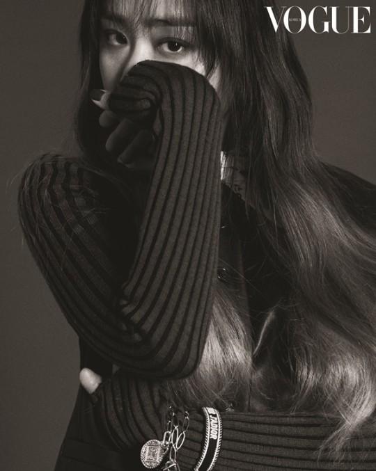 最新时装杂志写真美图 3db29b49d66848649a7f4cef680c6652.jpeg