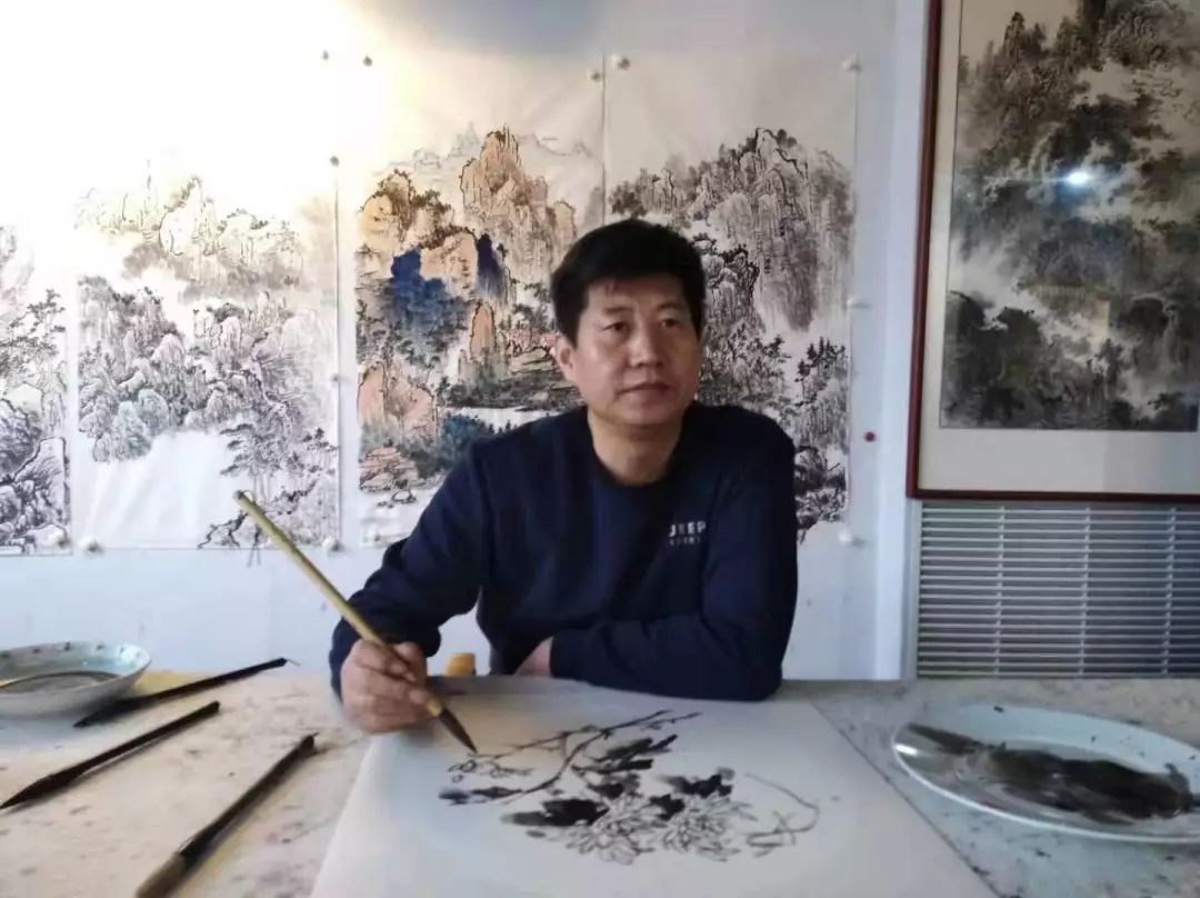 复复东与西威海画家周君发和他的西藏风情人物画