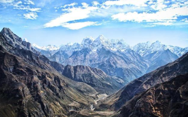 喜马拉雅山的形成过程演示 7323ade1e3a14ef894a1d928b16f1835.png