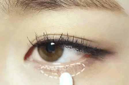 如何让眼睛有水光感 a3692a13b55b4f06b1396fd30ab043c3.jpeg