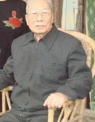 「弟弟」亲弟弟却很争气，生下的儿子都是国家栋梁，溥仪一生无儿无女