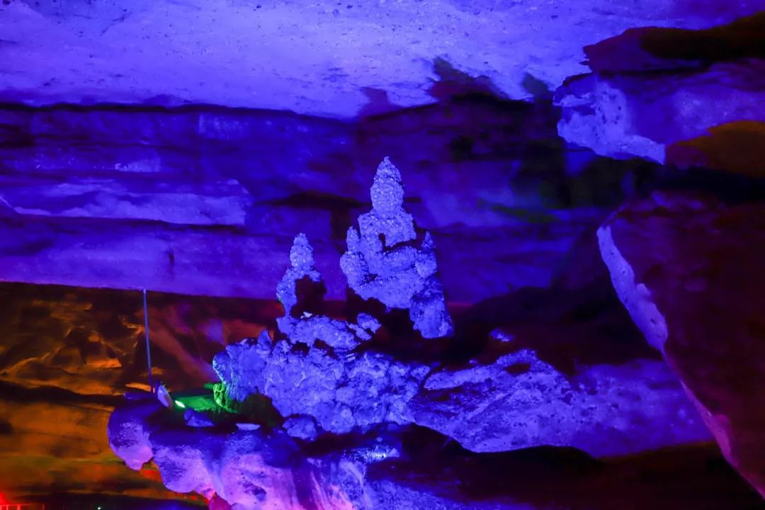 这个冬天不再沉睡!卧龙洞探寻之旅,坐船去寻找神秘地下世界!