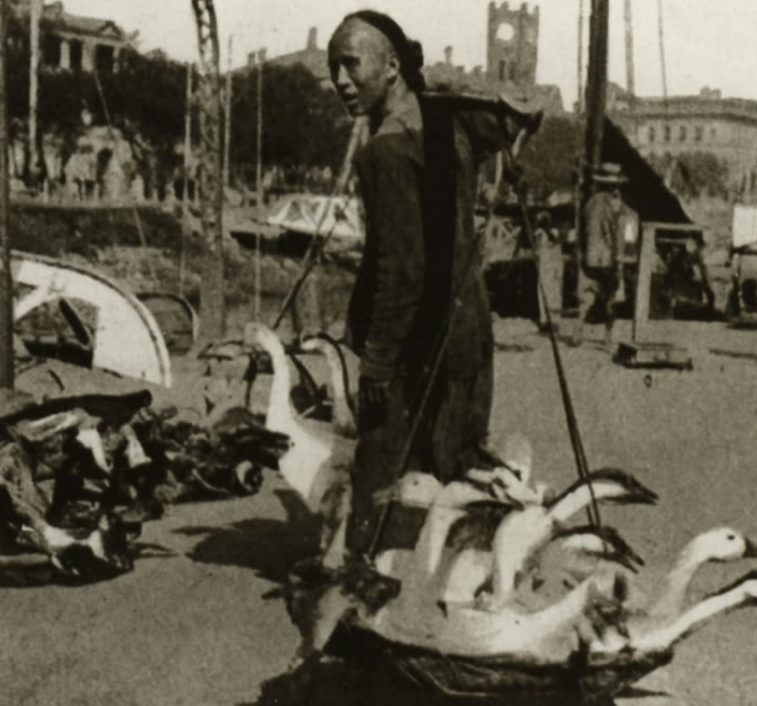 简单修复老照片 d4cd1ddb971f47119d180e8acea52c16.png